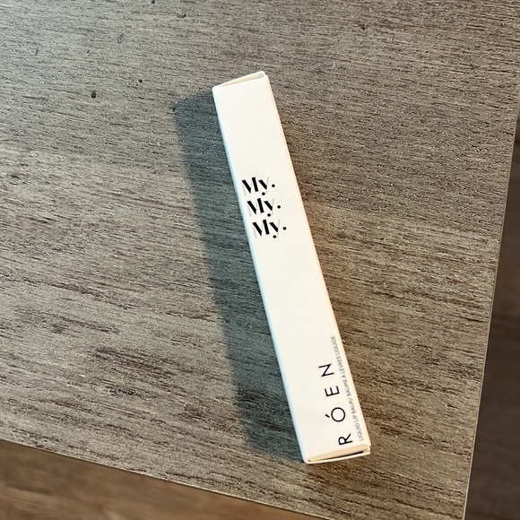 ROEN Kiss My Lip in Charlie - Picture 3 of 3